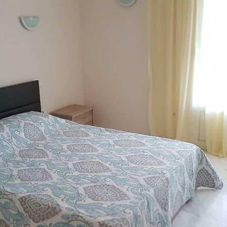 Galini Apartment Лоутраки Экстерьер фото